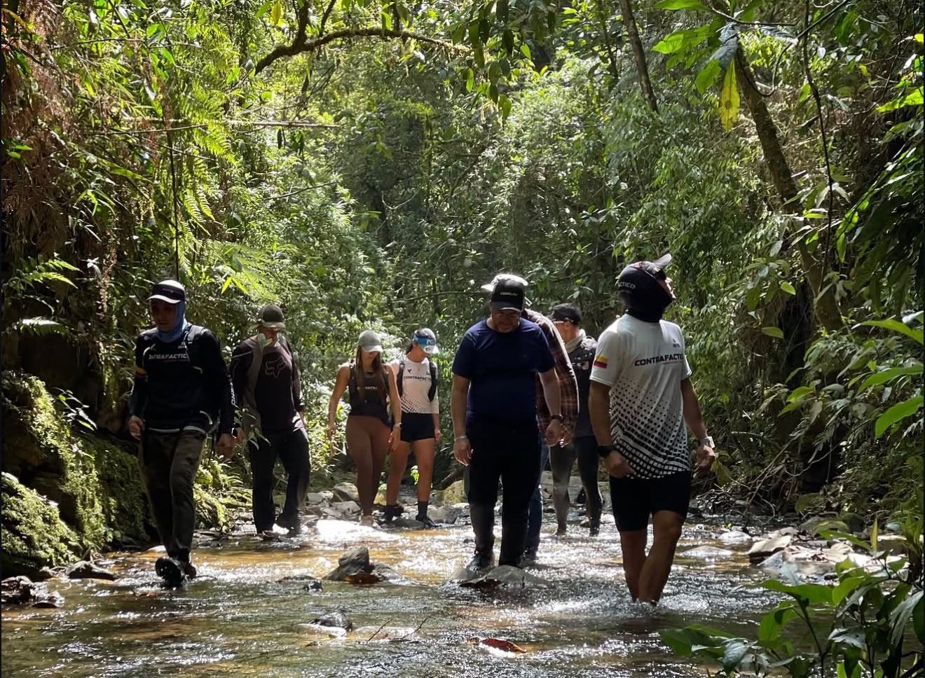 River trekking entre corrientes y piedras
